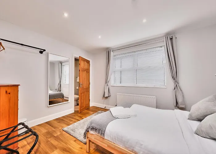 4 Dunluce Park - Portrush By The Sea
