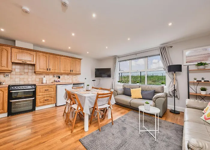 4 Dunluce Park - Portrush By The Sea